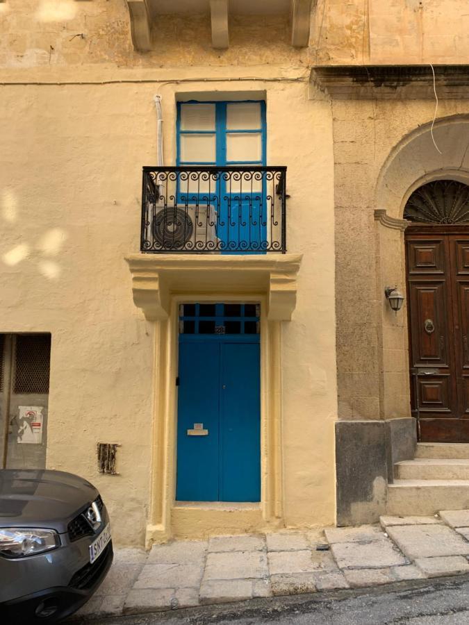 Studio Apartment In Valletta Exterior photo